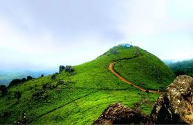 Kerala's Hill Stations: Misty Mountains, Cool Climate, Scenic Beauty